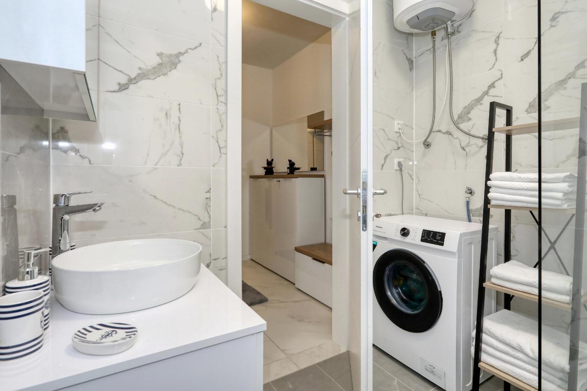 Apartment Relex With Pool & Jacuzzi Привлака Экстерьер фото