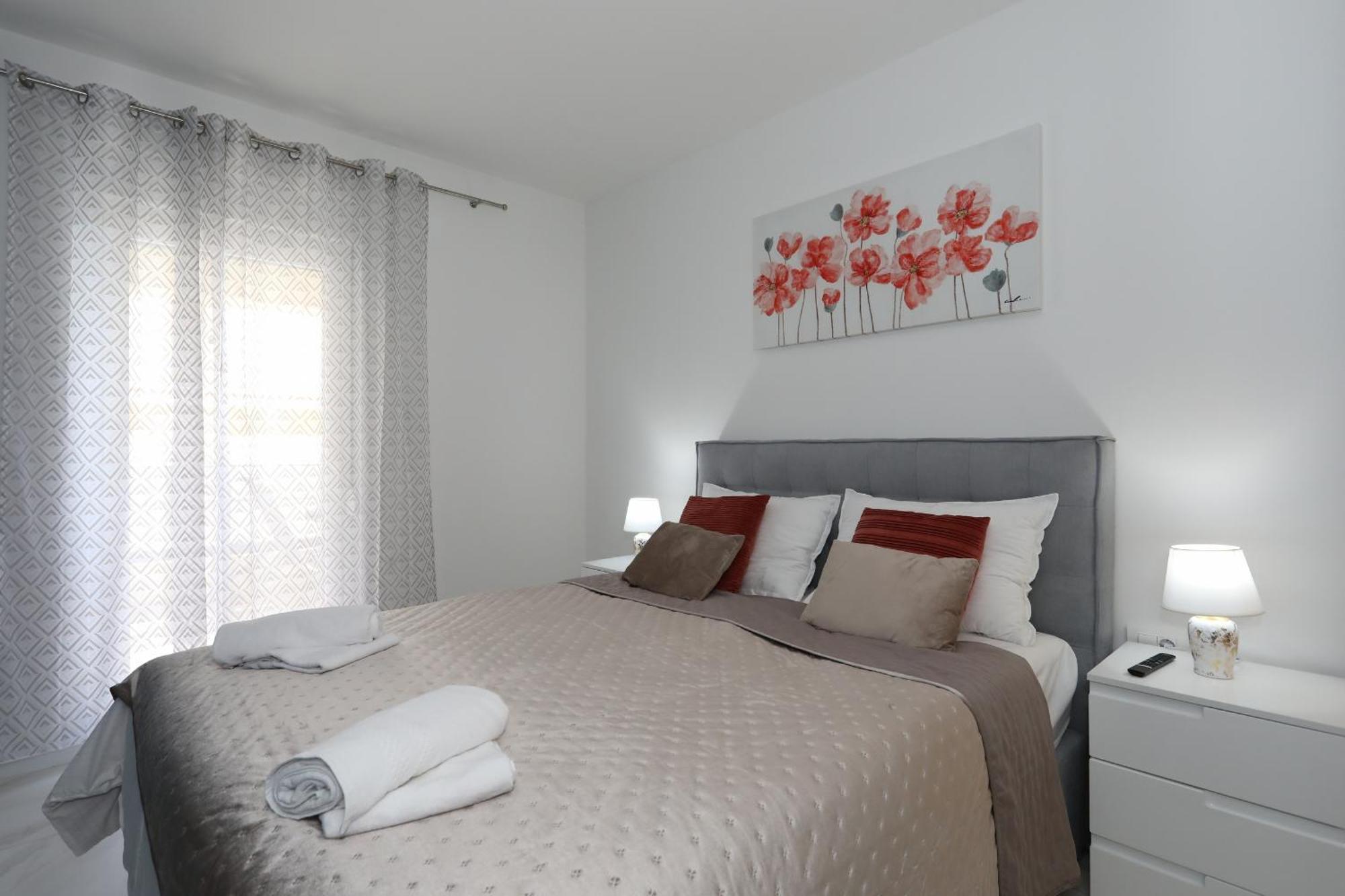 Apartment Relex With Pool & Jacuzzi Привлака Экстерьер фото