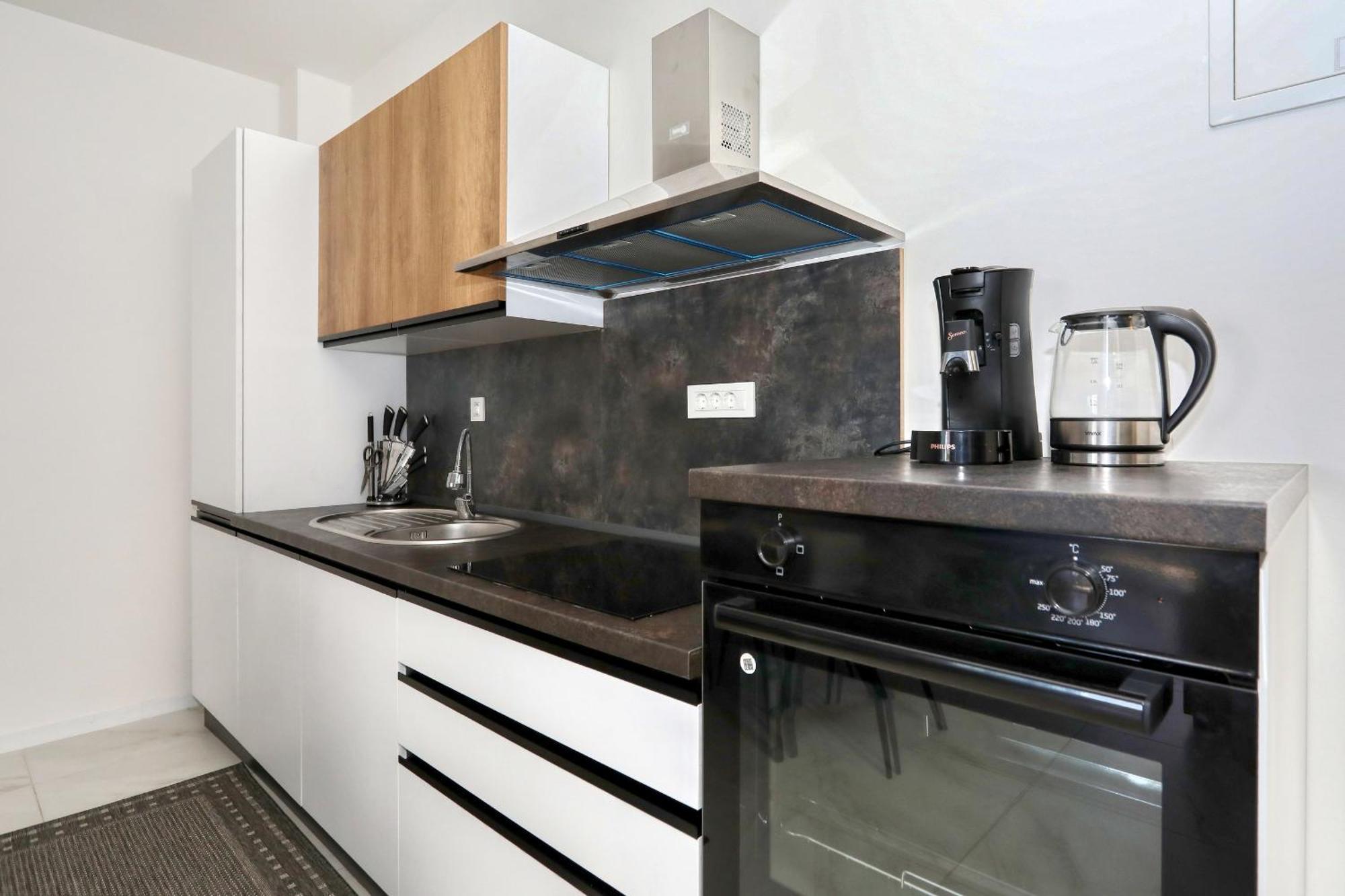 Apartment Relex With Pool & Jacuzzi Привлака Экстерьер фото
