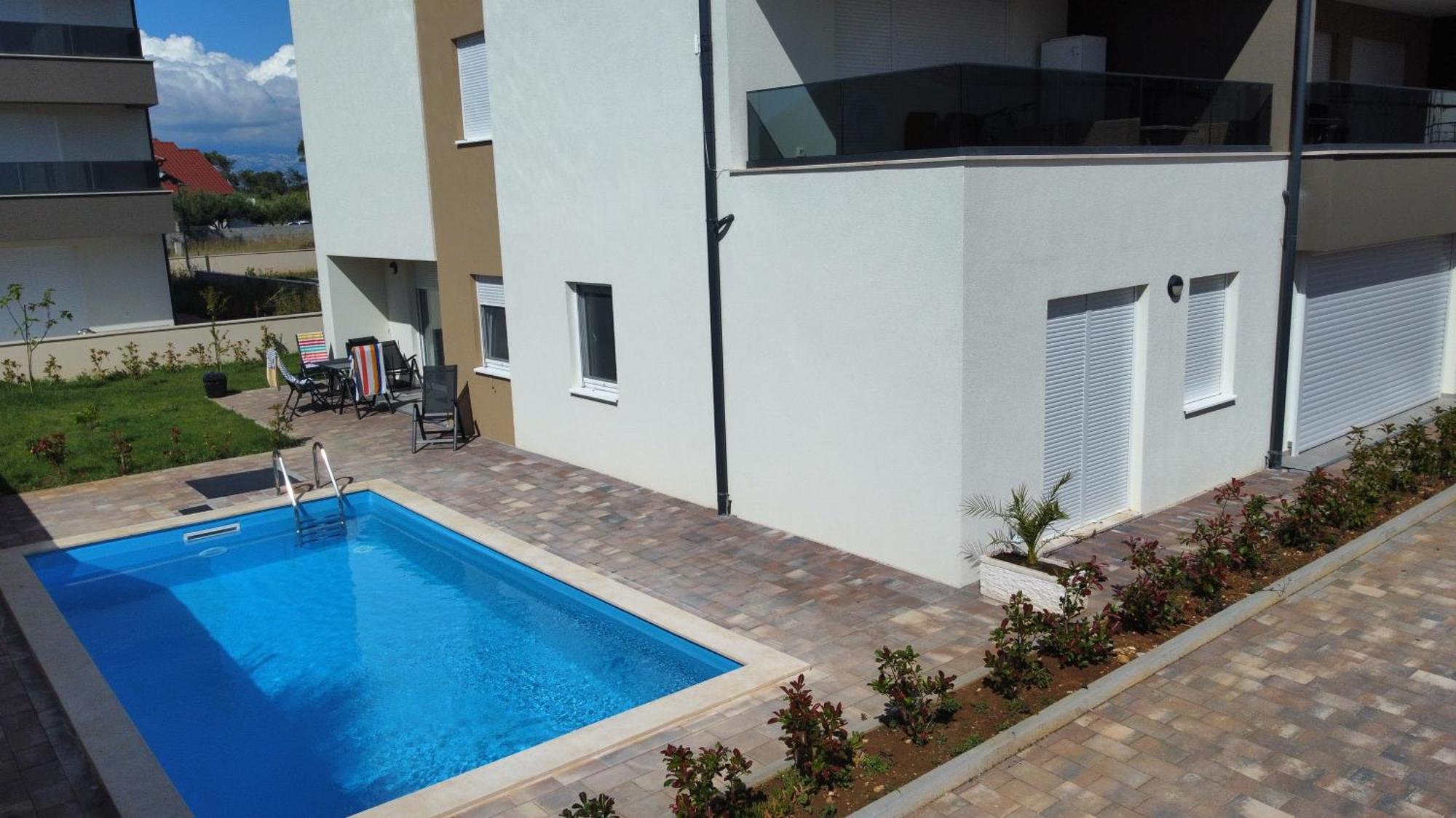 Apartment Relex With Pool & Jacuzzi Привлака Экстерьер фото